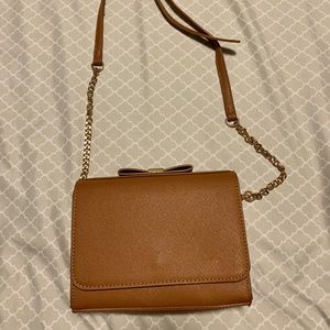 Crossbody purse